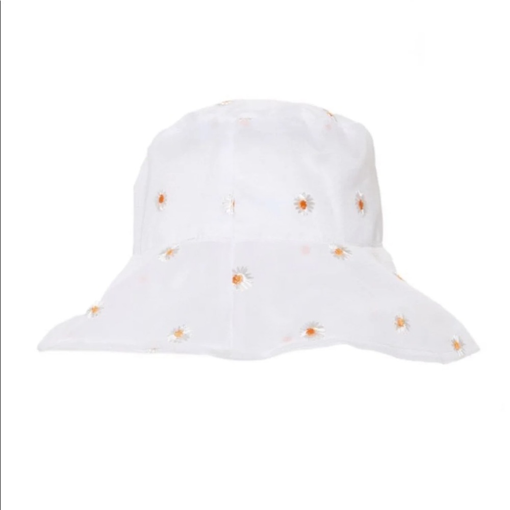 Flower bucket hat